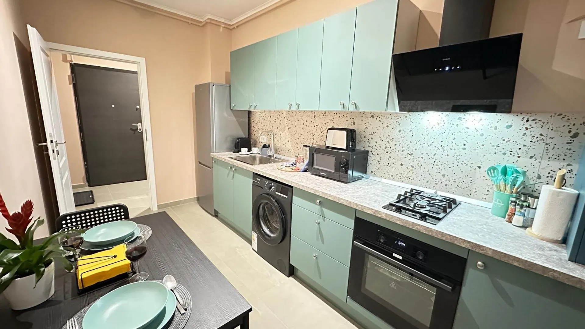 Exigent Plaza Home - Free Private Parking Bucharest