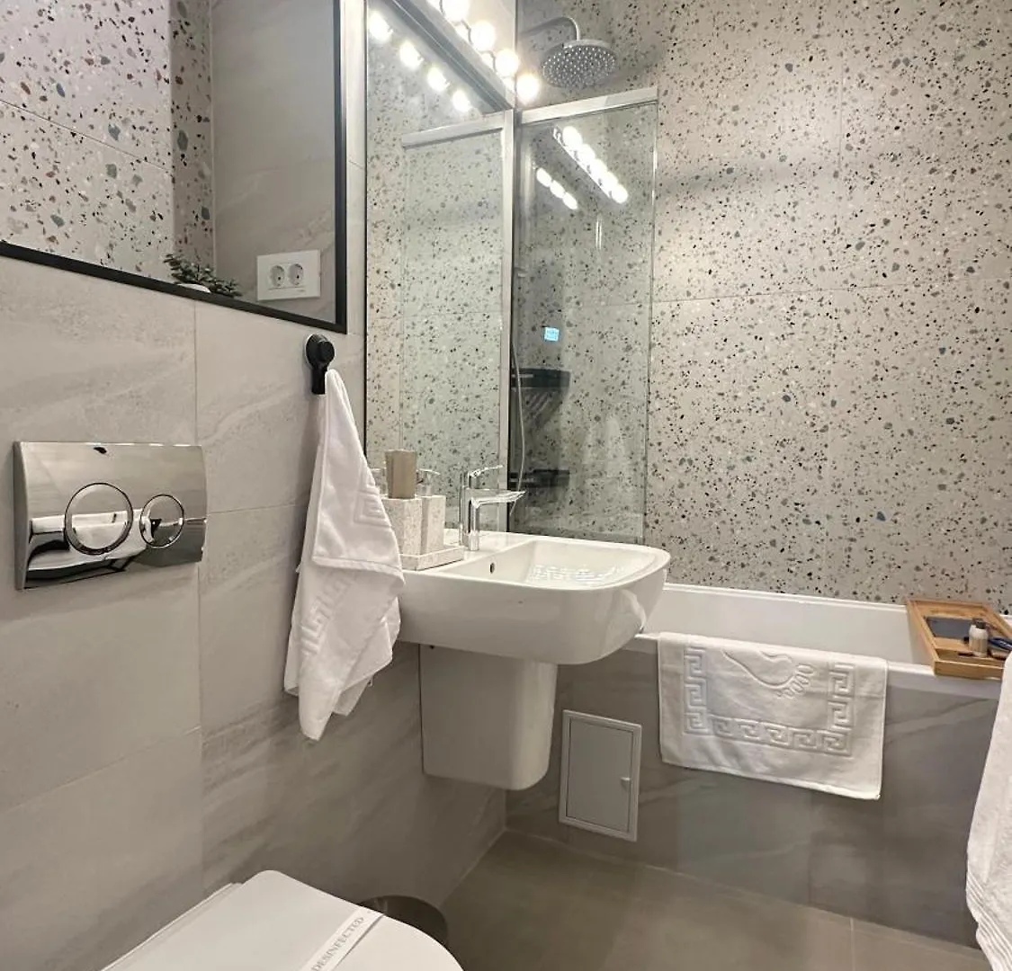 Apartment Exigent Plaza Home - Free Private Parking