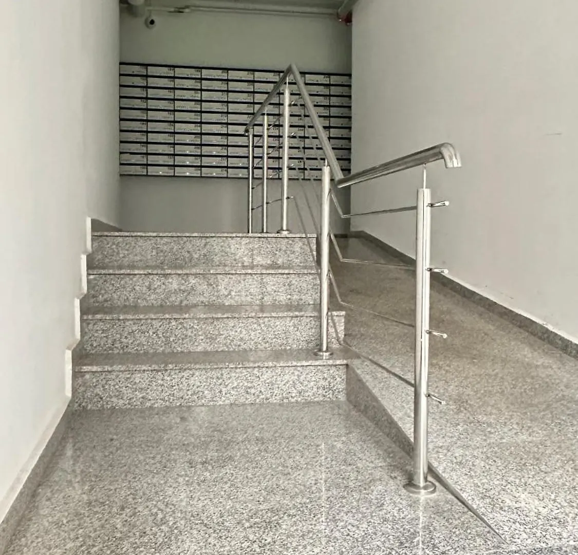Exigent Plaza Home - Free Private Parking Apartment